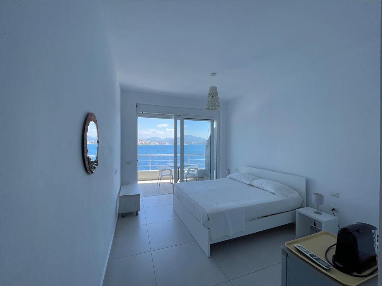 Kristina Bellavista * Sarandë